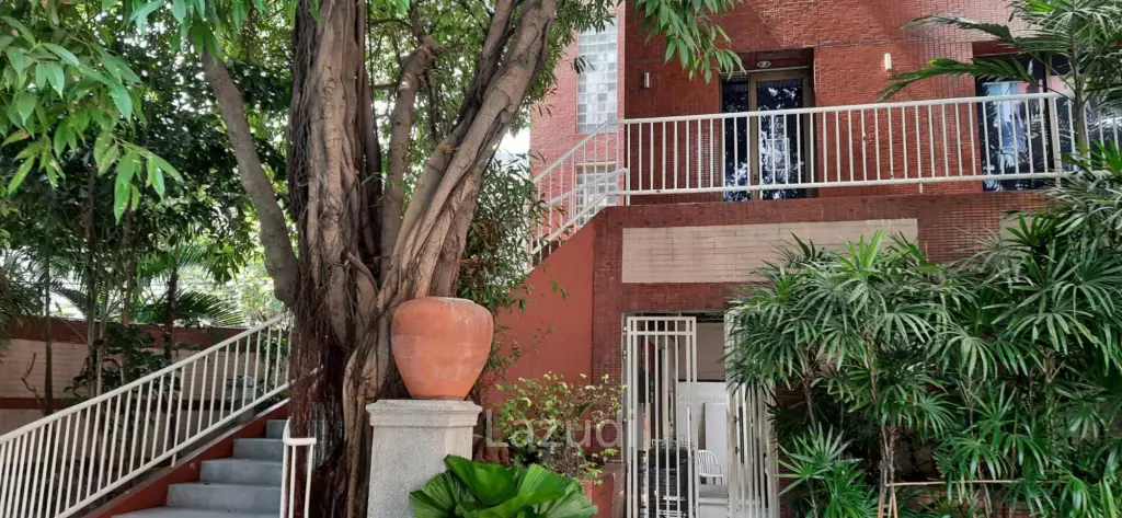 2 Bed 3 Bath  179 SQ.M. at Chidlom Place