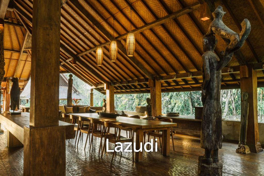 GREAT DEAL!! ENCHANTING TEAK VILLA WITH ENDLESS POTENTIAL IN BERAWA