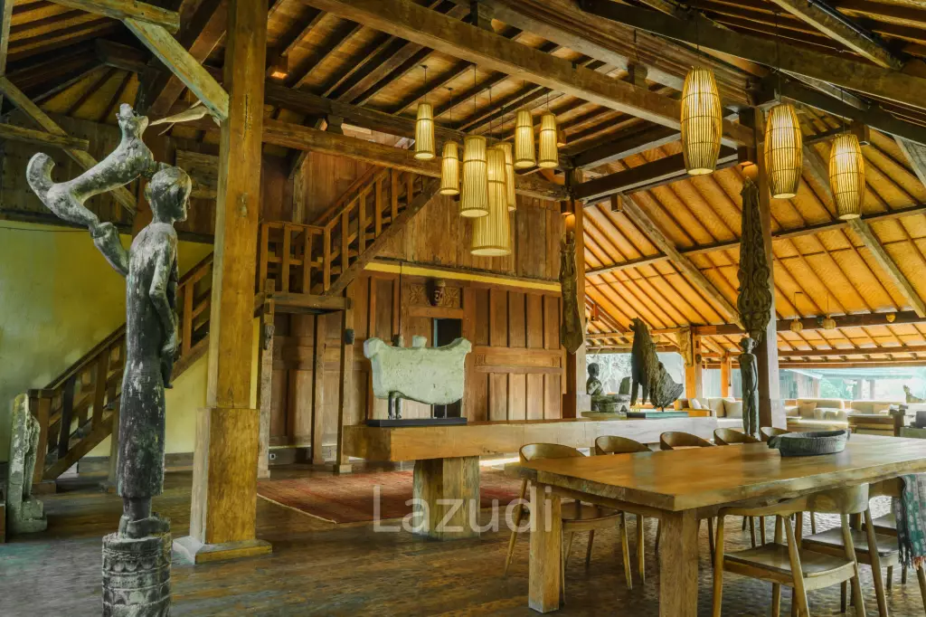 GREAT DEAL!! ENCHANTING TEAK VILLA WITH ENDLESS POTENTIAL IN BERAWA