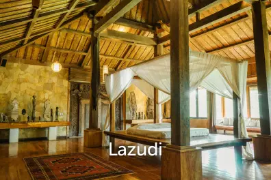 GREAT DEAL!! ENCHANTING TEAK VILLA WITH ENDLESS POTENTIAL IN BERAWA