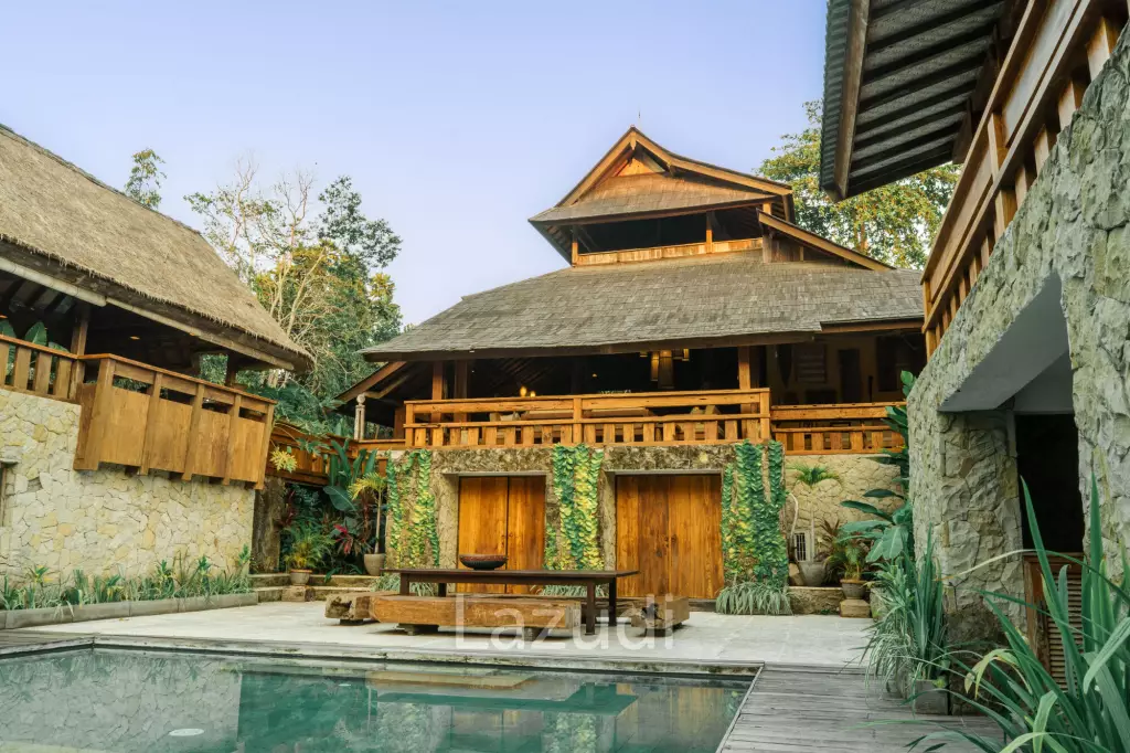 GREAT DEAL!! ENCHANTING TEAK VILLA WITH ENDLESS POTENTIAL IN BERAWA