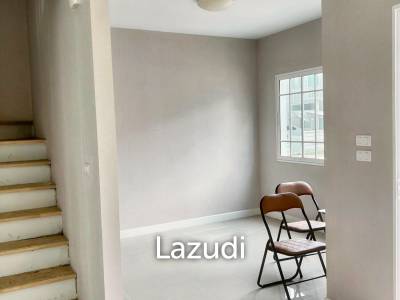 3 Bed 2 Bath 134 SQ.M The Village 3 Bang Na-Wong Waen
