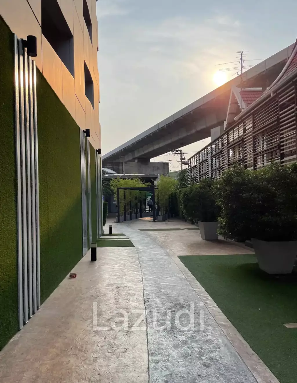 1 Bed 1 Bath 30 SQ.M Aspire Sathorn Thapra