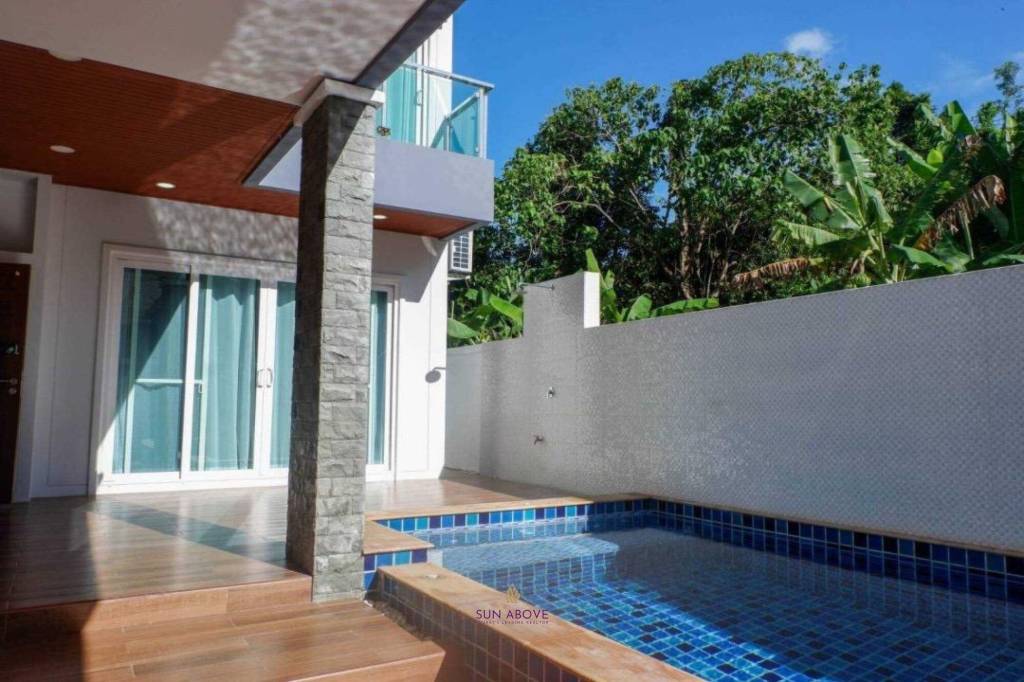 Large 4 Bedroom Villa with Private Pool