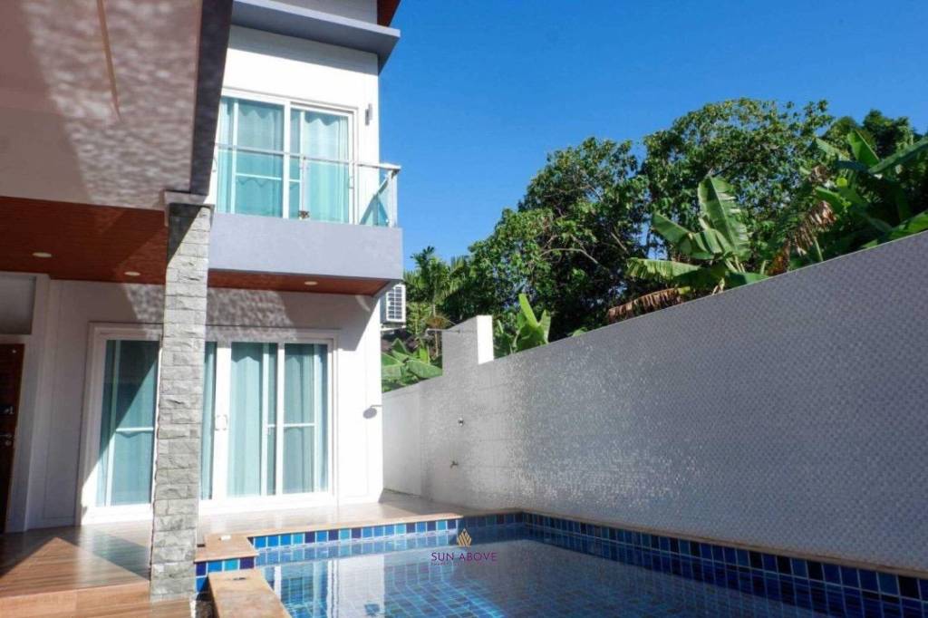 Large 4 Bedroom Villa with Private Pool