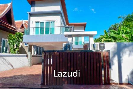 Large 4 Bedroom Villa with Private Pool