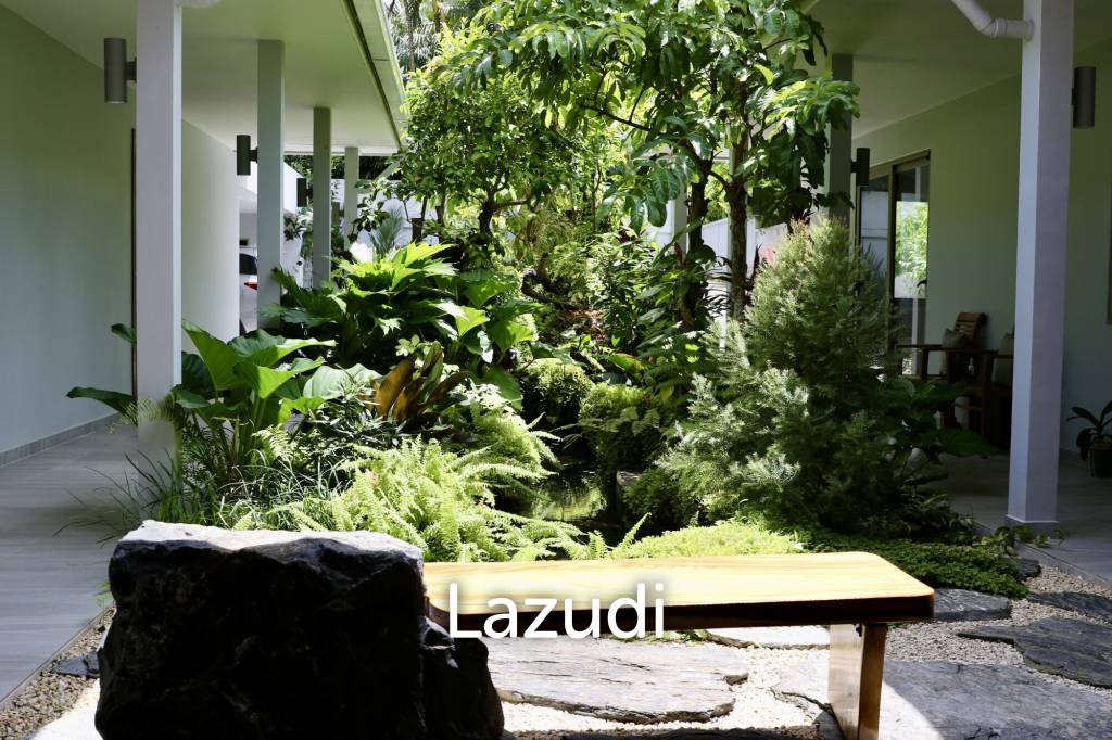 Spacious 5 Bedrooms Villa - Large Land Plot in Pasak Soi 4/1