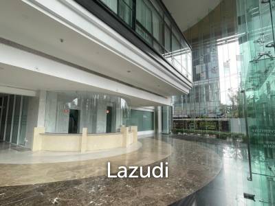 Premium Retail Space for sales facing Petchaburi road