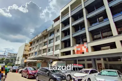 Newly Renovated Commercial Building in Ratchada 20