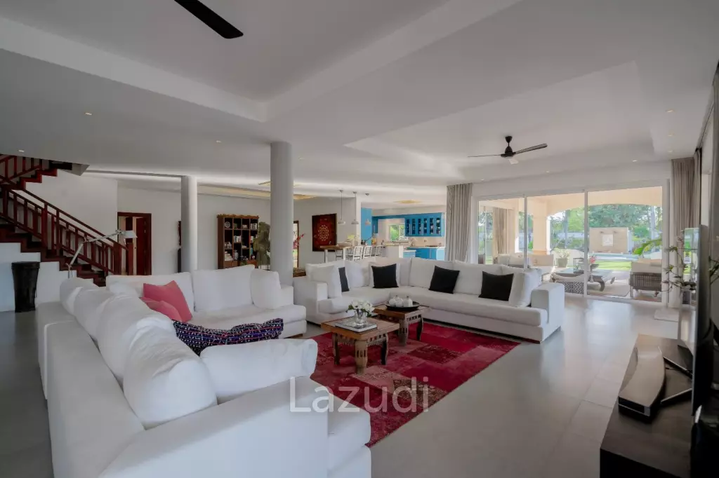ORCHID PALM HOMES 1 : Large high quality 4 bed pool villa near town centre