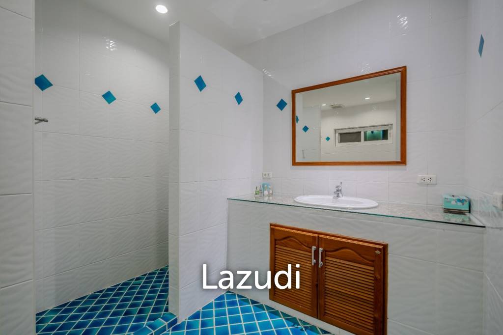 4,200 Sqm 4 Bed 6 Bath Villa For Sale