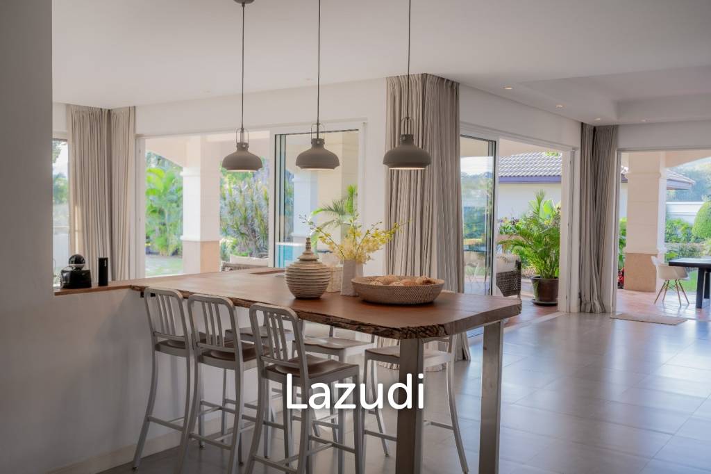 4,200 Sqm 4 Bed 6 Bath Villa For Sale