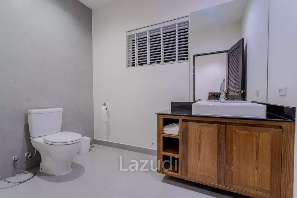 ORCHID PALM HOMES 1 : Large high quality 4 bed pool villa near town centre