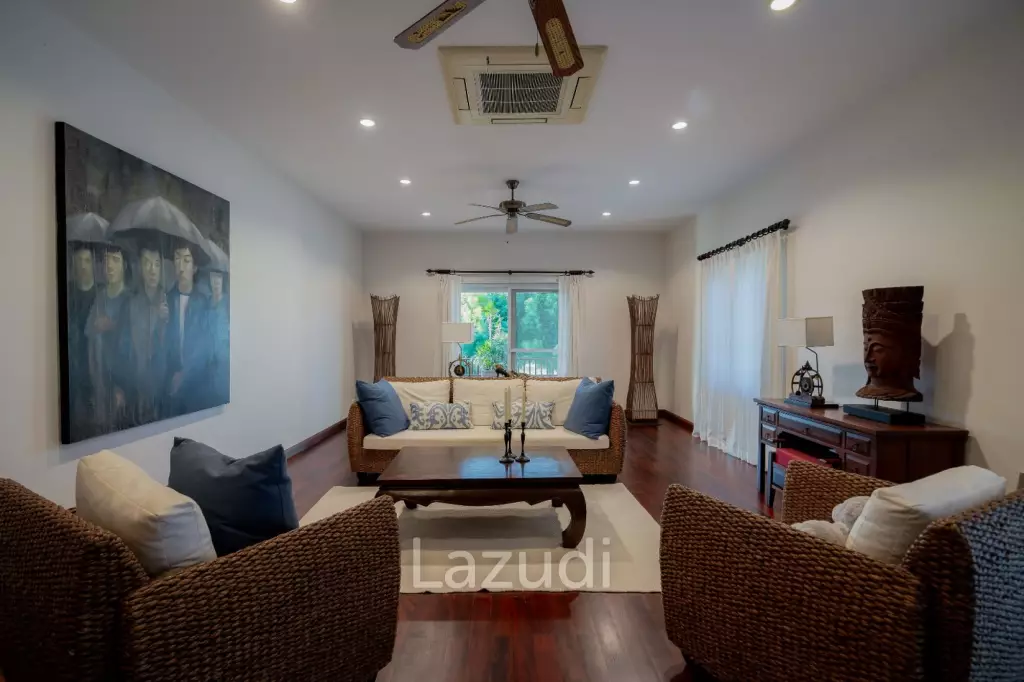ORCHID PALM HOMES 1 : Large high quality 4 bed pool villa near town centre