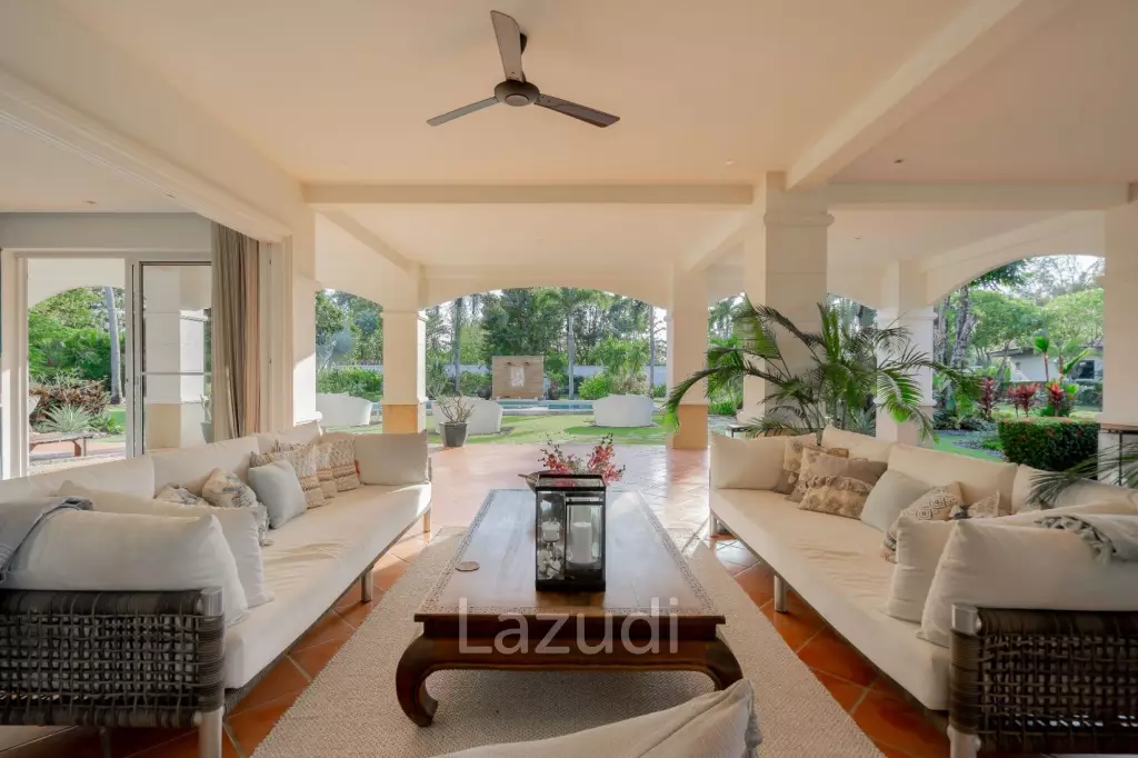 ORCHID PALM HOMES 1 : Large high quality 4 bed pool villa near town centre