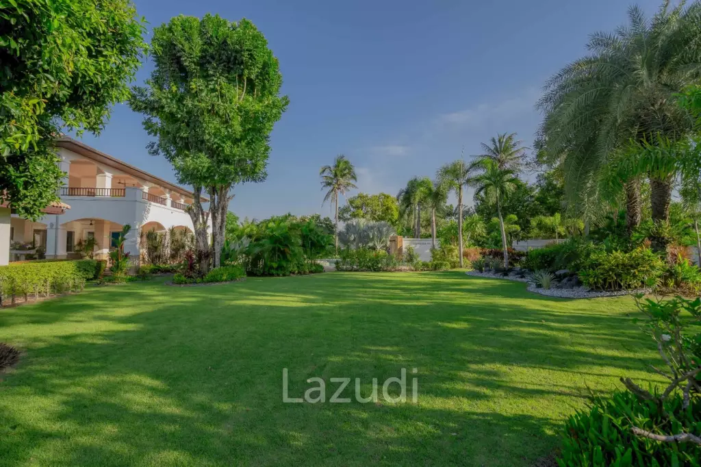 ORCHID PALM HOMES 1 : Large high quality 4 bed pool villa near town centre