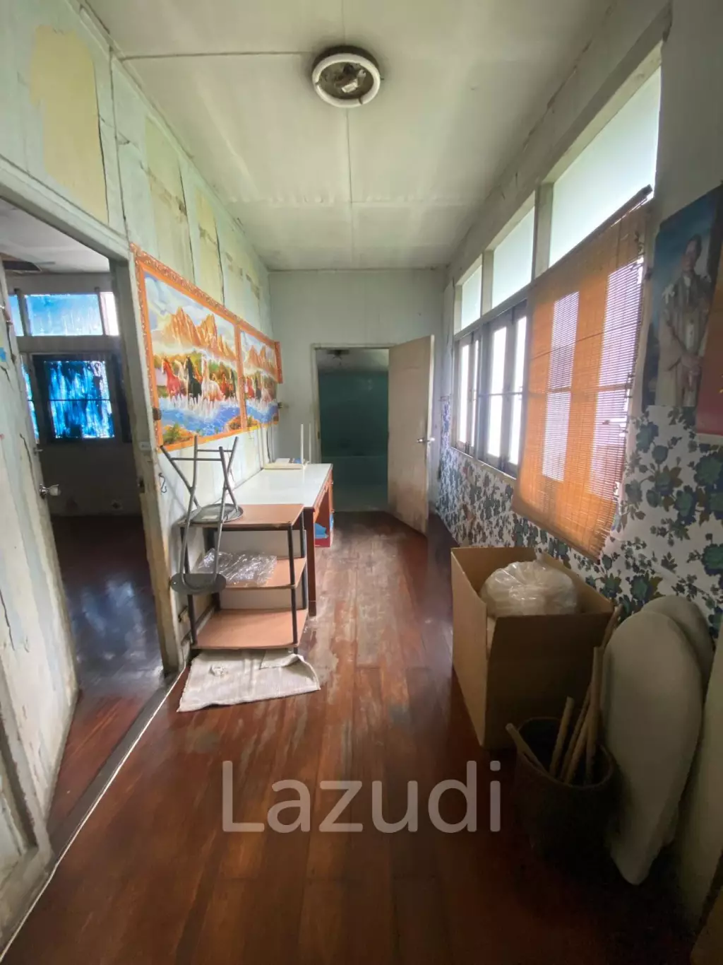 Standalone House Across International School in Soi 36 Thong Lo—Perfect for Clinic, Café, or Showroom