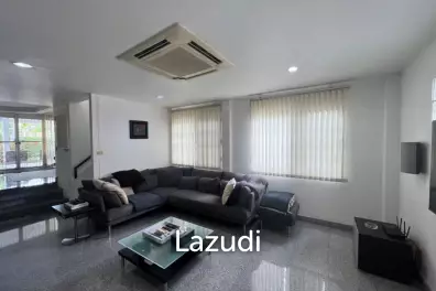 NEBEHARDT ROAD : 2 Storey 3 bed villa close to town and beach