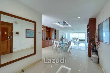 3 Beds 3 Baths 256 SQ.M. Saranchol Condominium