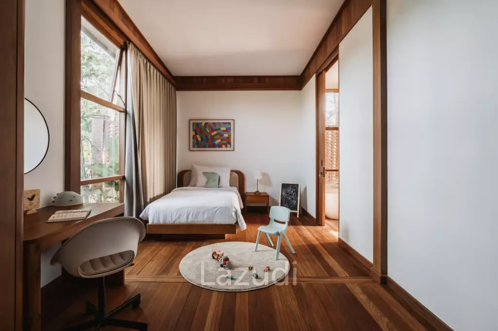 Sustainable 5 Bedroom Prefab Villa in Tranquil Tumbak Bayuh, Luxury and Eco-Friendly Living