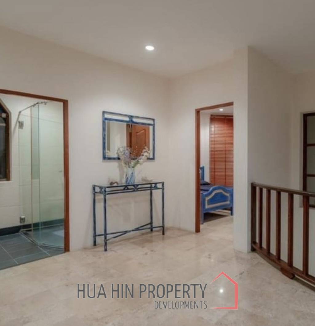 CRYSTAL VIEW  : 2 storey 3 bed pool villa