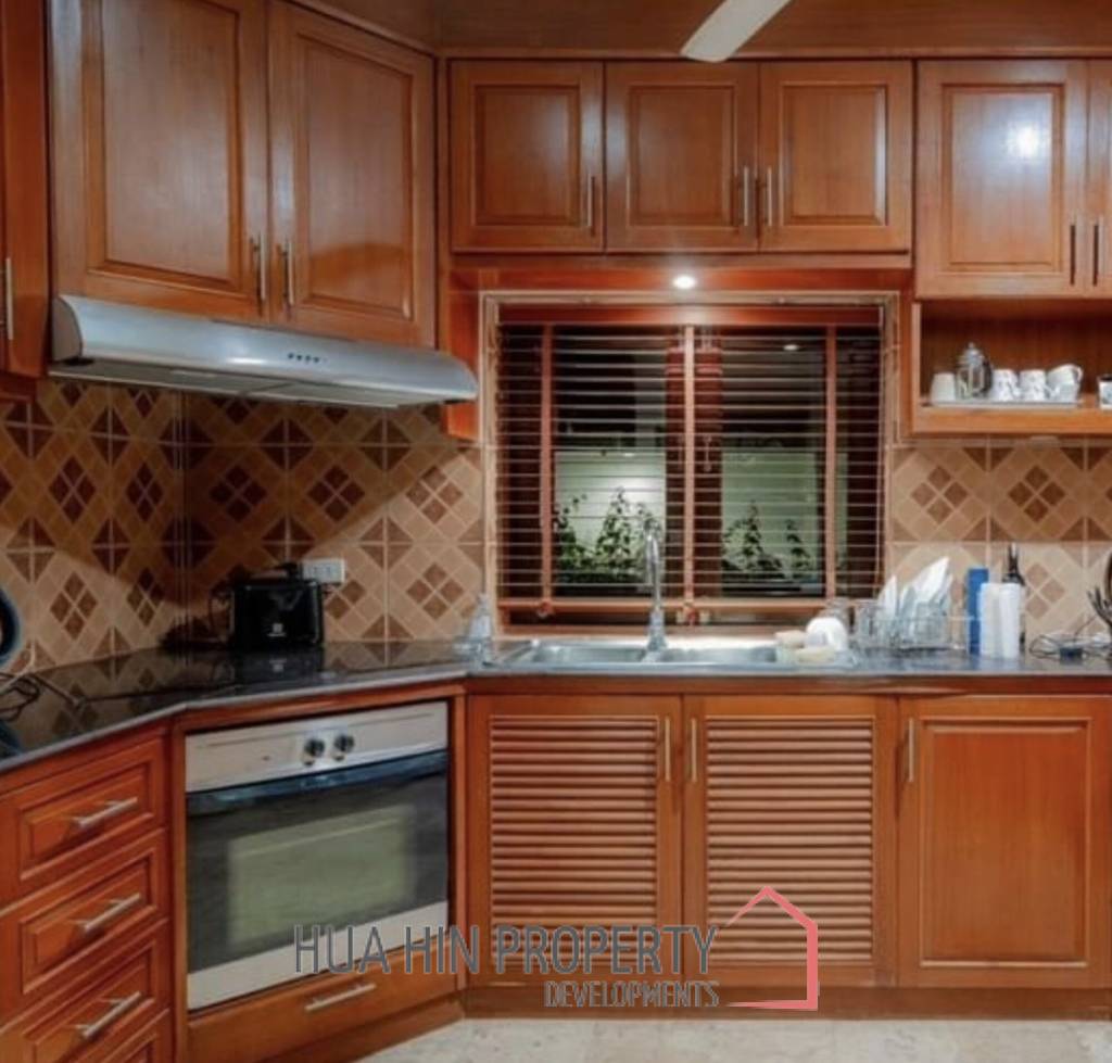 CRYSTAL VIEW  : 2 storey 3 bed pool villa