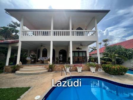 CRYSTAL VIEW  : 2 storey 3 bed pool villa