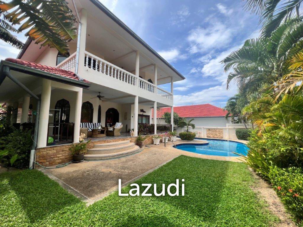 CRYSTAL VIEW  : 2 storey 3 bed pool villa