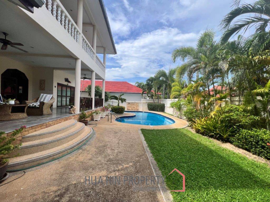 CRYSTAL VIEW  : 2 storey 3 bed pool villa