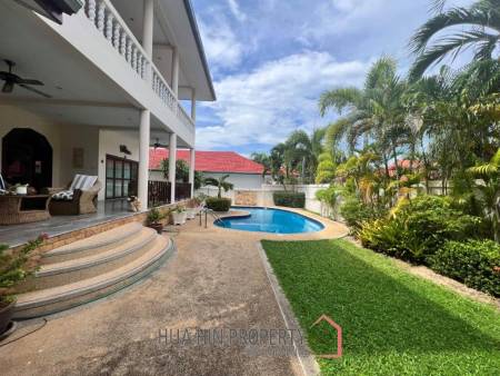 CRYSTAL VIEW  : 2 storey 3 bed pool villa