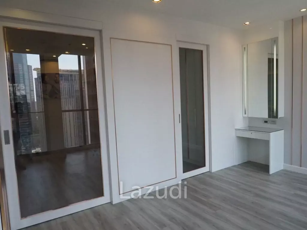 1 Bed 1 Bath 52 SQ.M. Noble Ploenchit