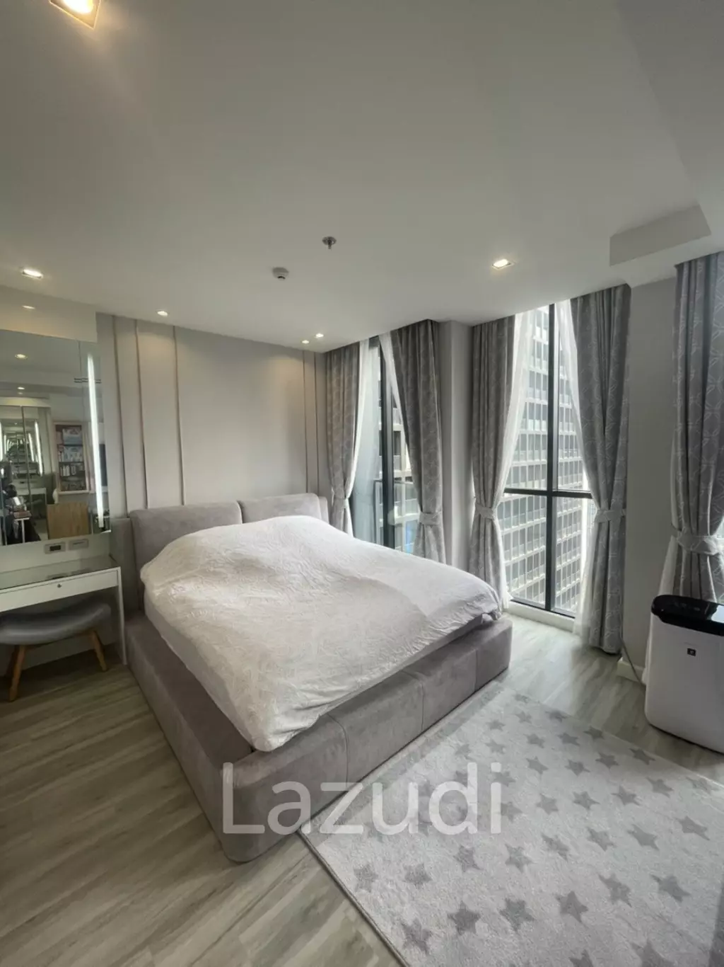 1 Bed 1 Bath 52 SQ.M. Noble Ploenchit