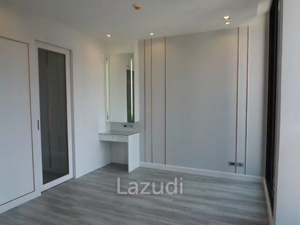 1 Bed 1 Bath 52 SQ.M. Noble Ploenchit