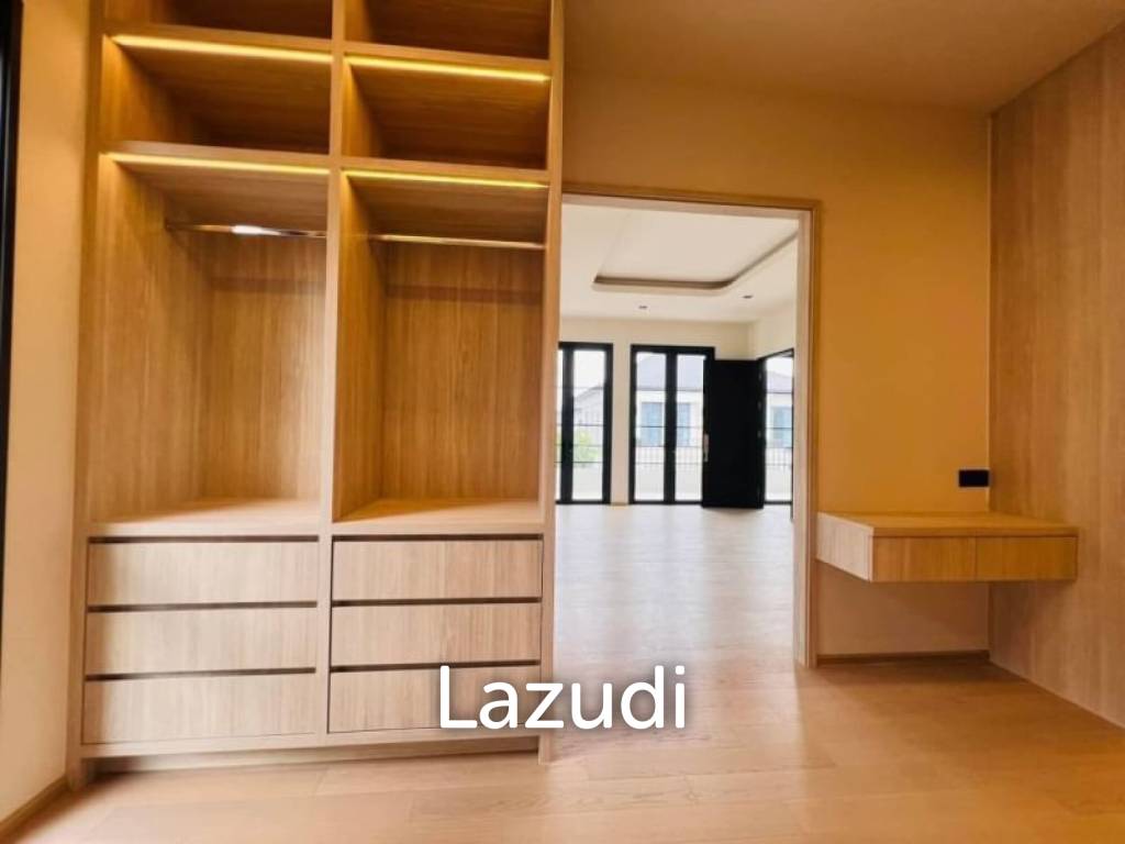 4 Beds 5 Baths 300 SQ.M. Arcade By Patta
