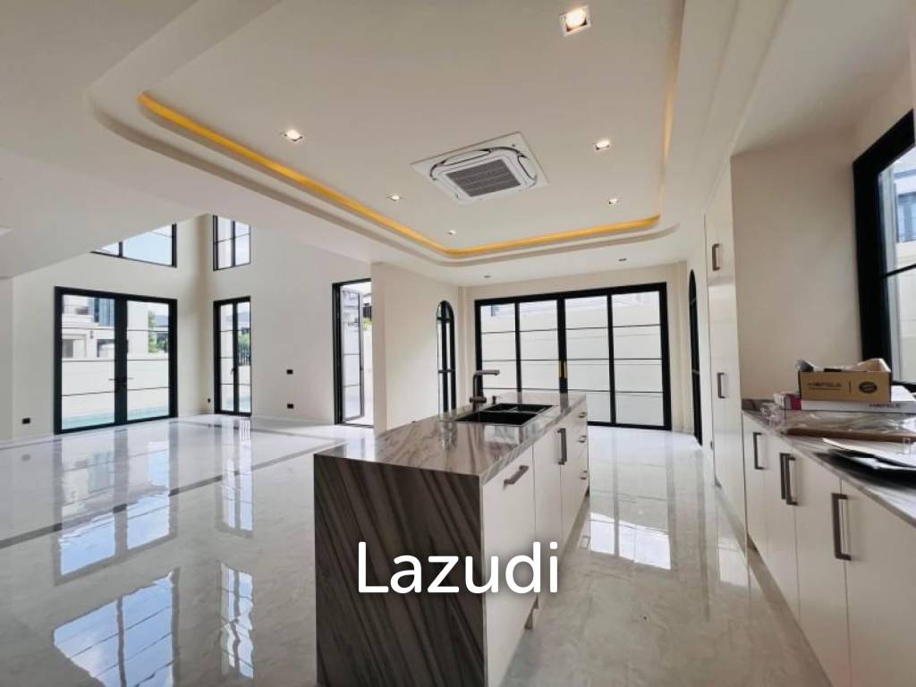 4 Beds 5 Baths 300 SQ.M. Arcade By Patta