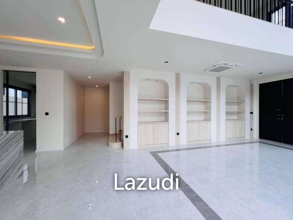 4 Beds 5 Baths 300 SQ.M. Arcade By Patta