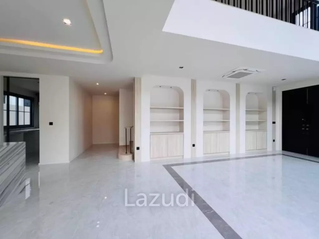 4 Beds 5 Baths 300 SQ.M. Arcade By Patta