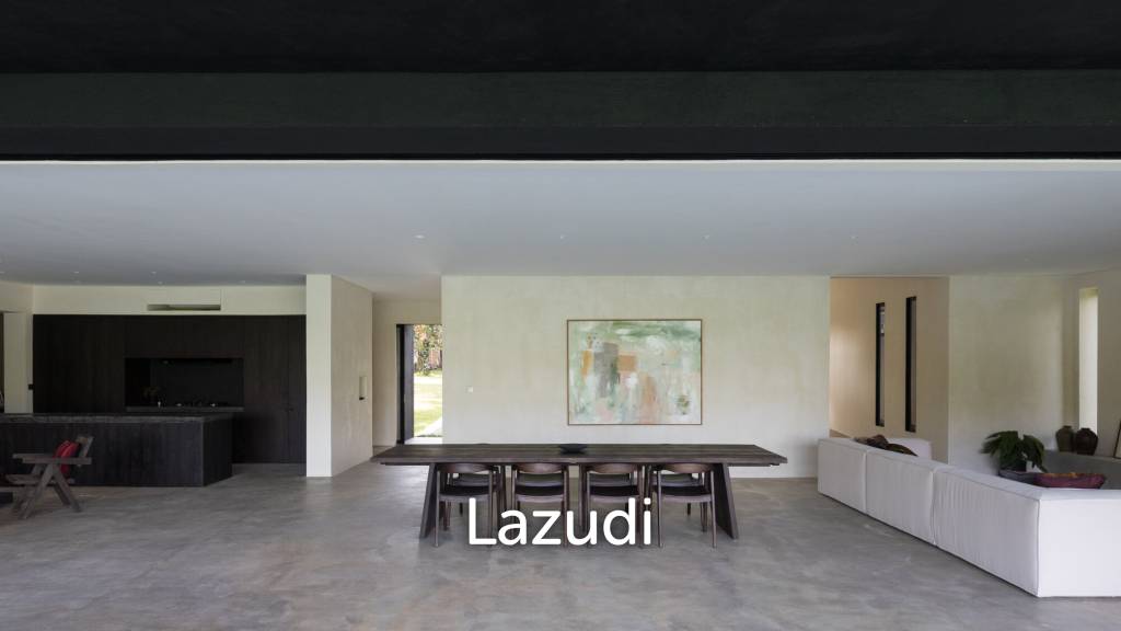 STYLISH VILLA WITH JUNGLE, RIVER, AND RICE FIELD VIEWS IN KEDIRI
