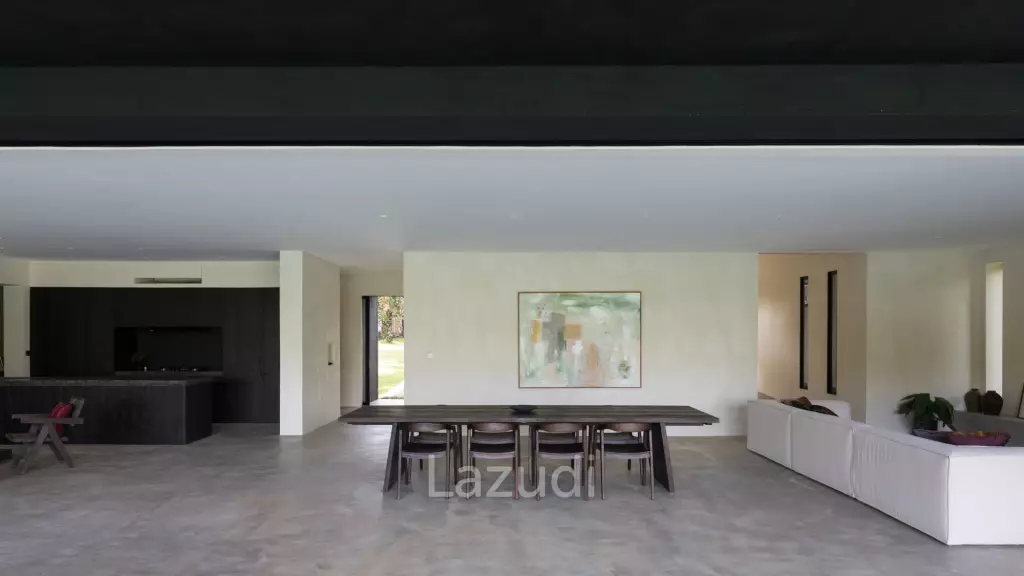STYLISH VILLA WITH JUNGLE, RIVER, AND RICE FIELD VIEWS IN KEDIRI
