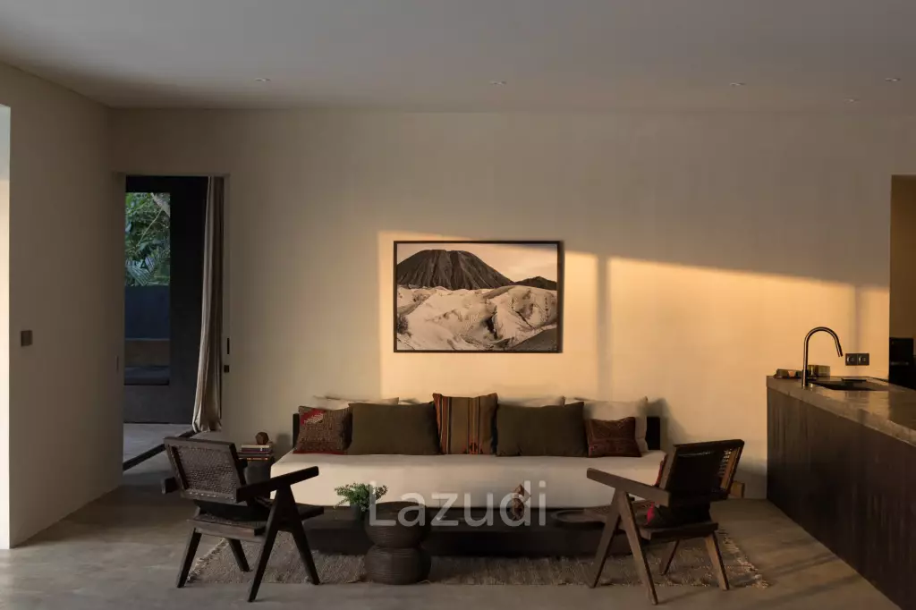 STYLISH VILLA WITH JUNGLE, RIVER, AND RICE FIELD VIEWS IN KEDIRI