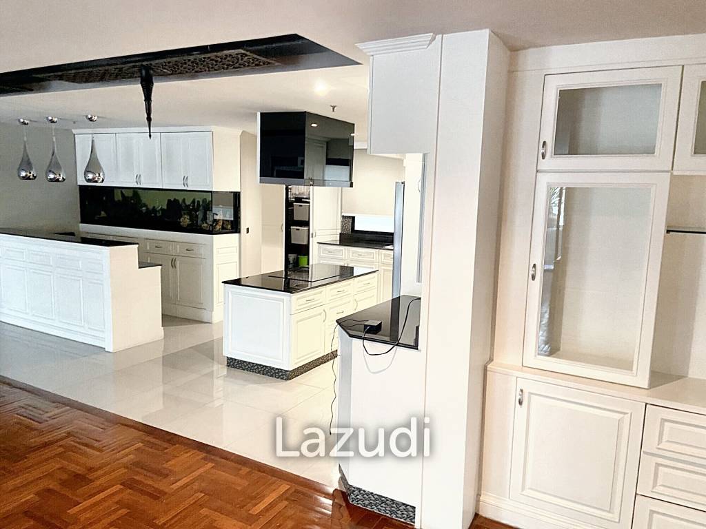 4 Bed 4 Bath 277 SQ.M Baan Sathorn Condominium