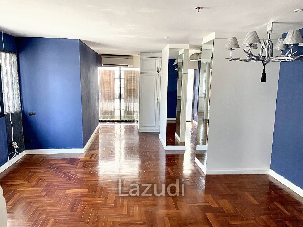 4 Bed 4 Bath 277 SQ.M Baan Sathorn Condominium