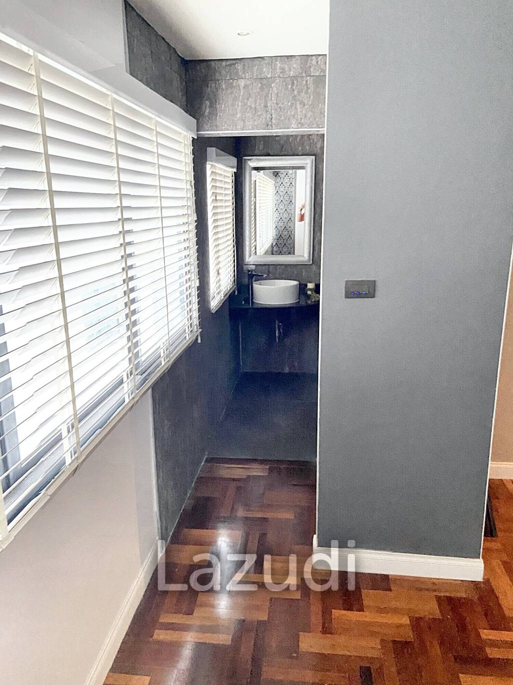 4 Bed 4 Bath 277 SQ.M Baan Sathorn Condominium