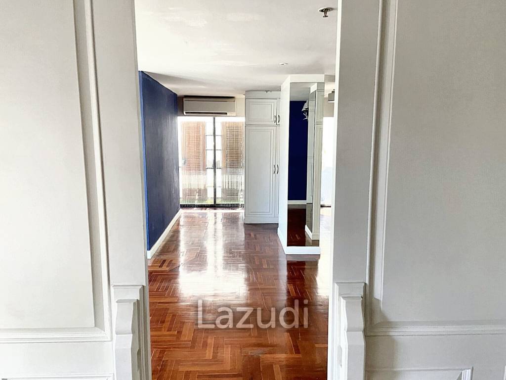 4 Bed 4 Bath 277 SQ.M Baan Sathorn Condominium
