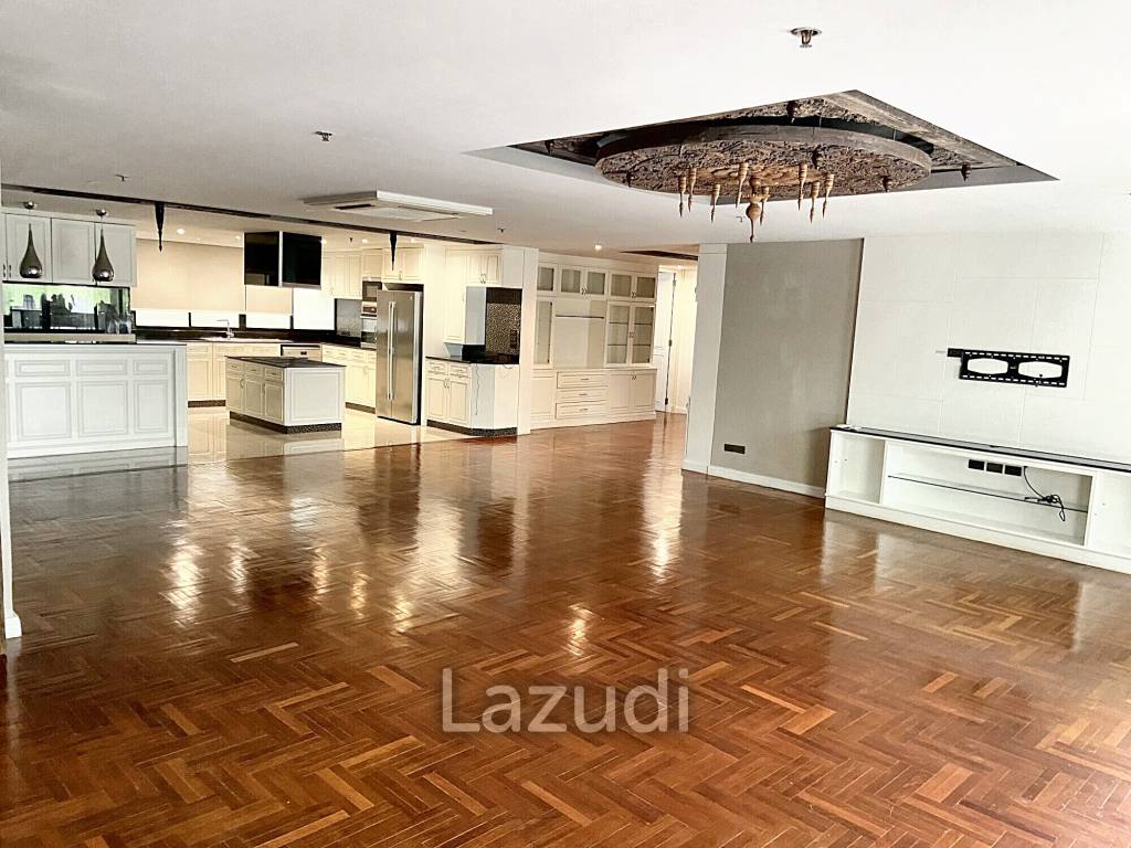 4 Bed 4 Bath 277 SQ.M Baan Sathorn Condominium