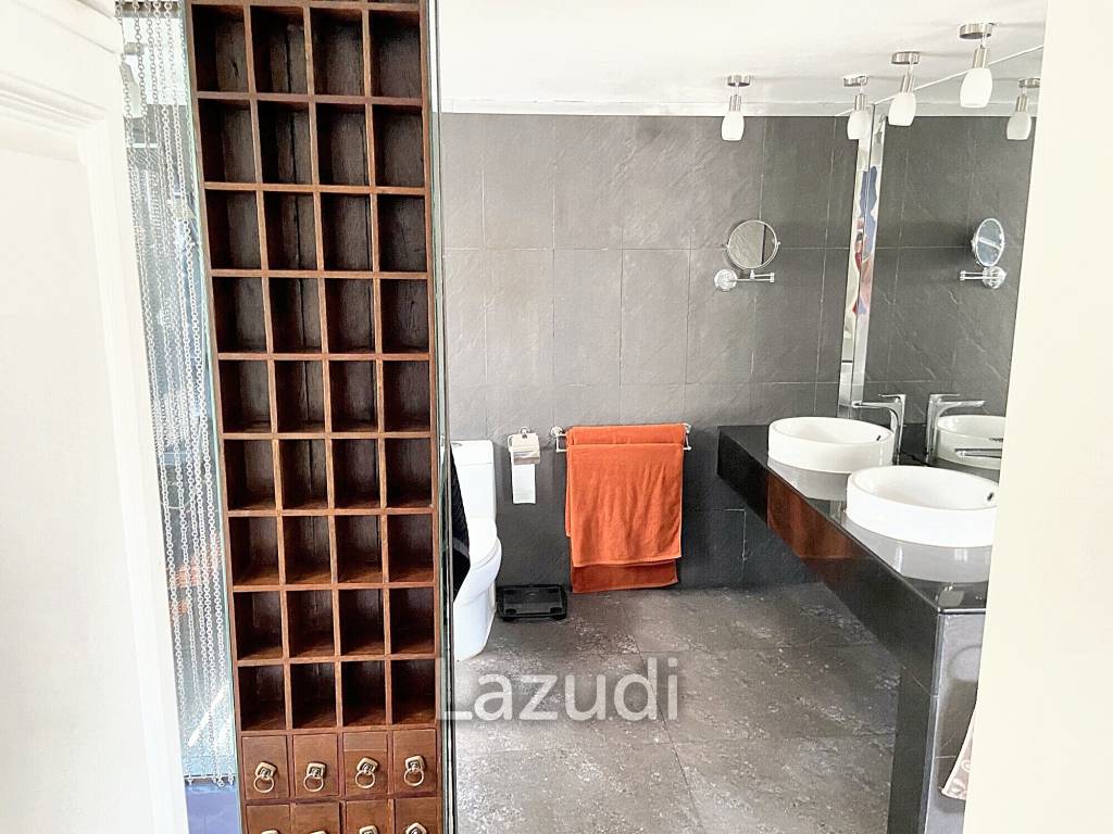 4 Bed 4 Bath 277 SQ.M Baan Sathorn Condominium