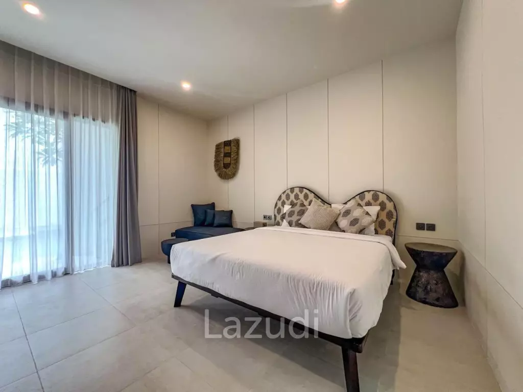 MODERN 3-BEDROOM VILLA WITH ROOFTOP IN SEMINYAK
