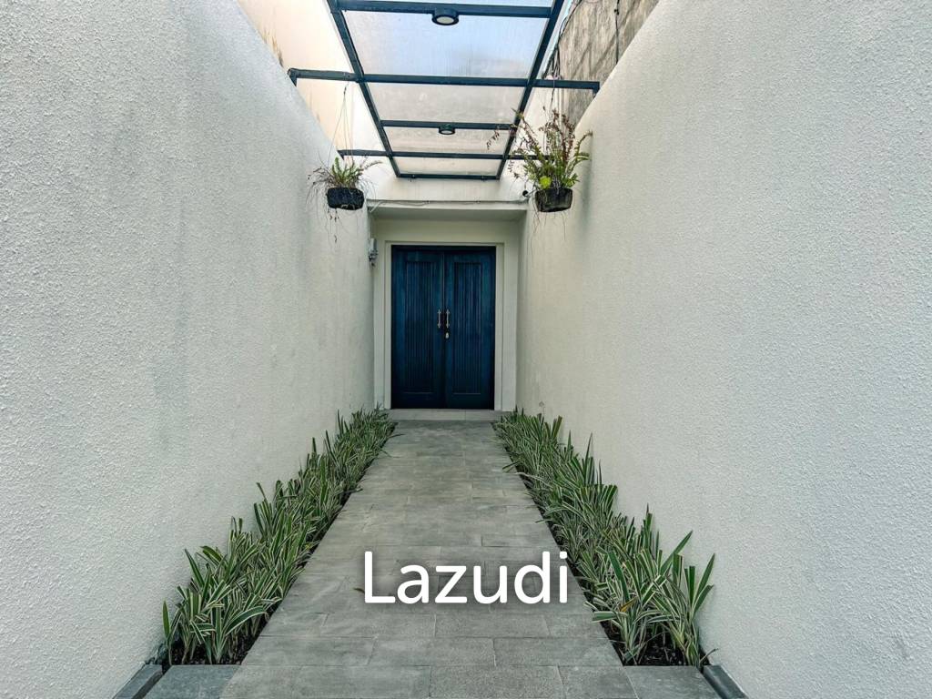 MODERN 3-BEDROOM VILLA WITH ROOFTOP IN SEMINYAK