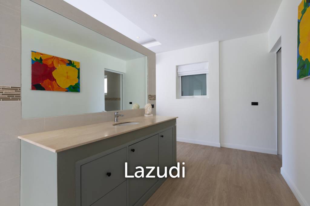 Modern 4+1 Bed Sea View Villa Located in Bophut