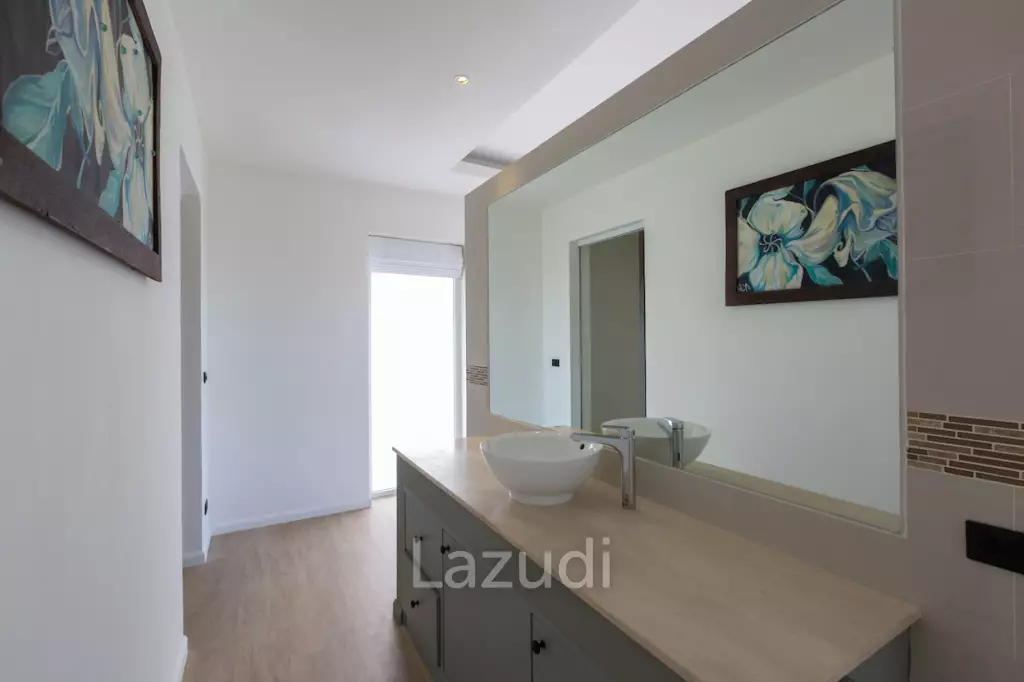 Modern 4+1 Bed Sea View Villa Located in Bophut